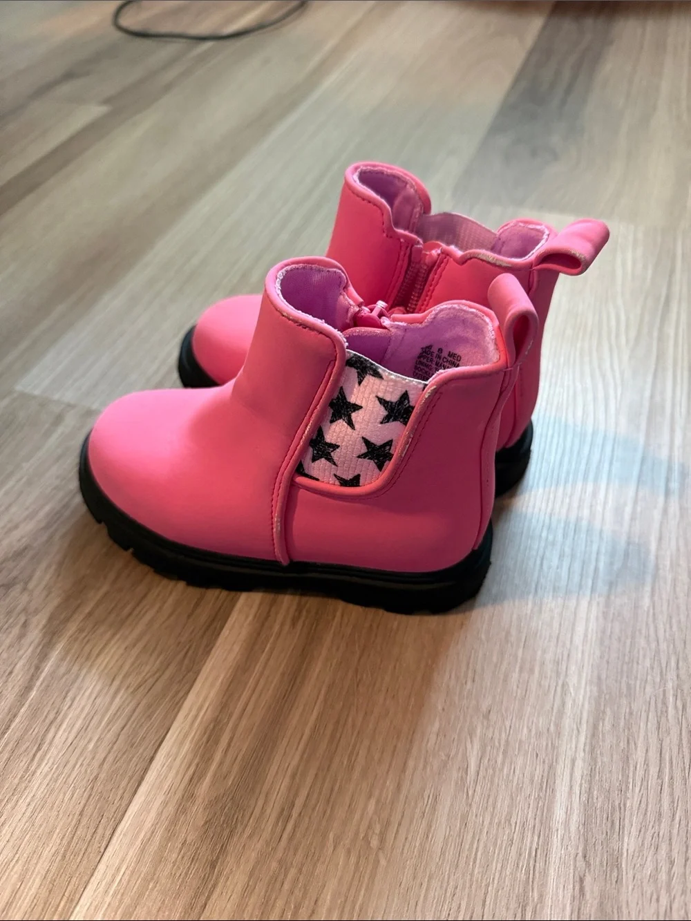 Kids Pink Chelsea Boots with Star Elastic Panels